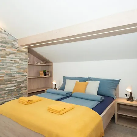Guest house Old Town 2*