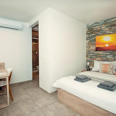 Old Town Pensionat 2*